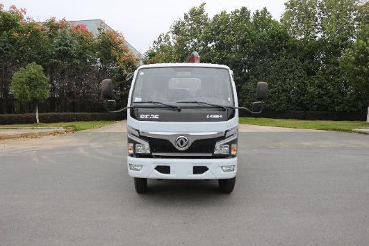 5方東風云內(nèi)126馬力吸糞車