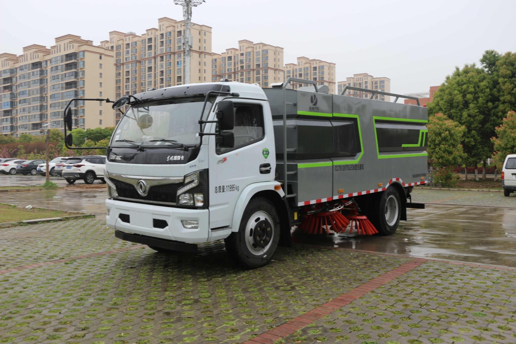 東風(fēng)福瑞卡云內(nèi)150馬力3800軸距掃路車