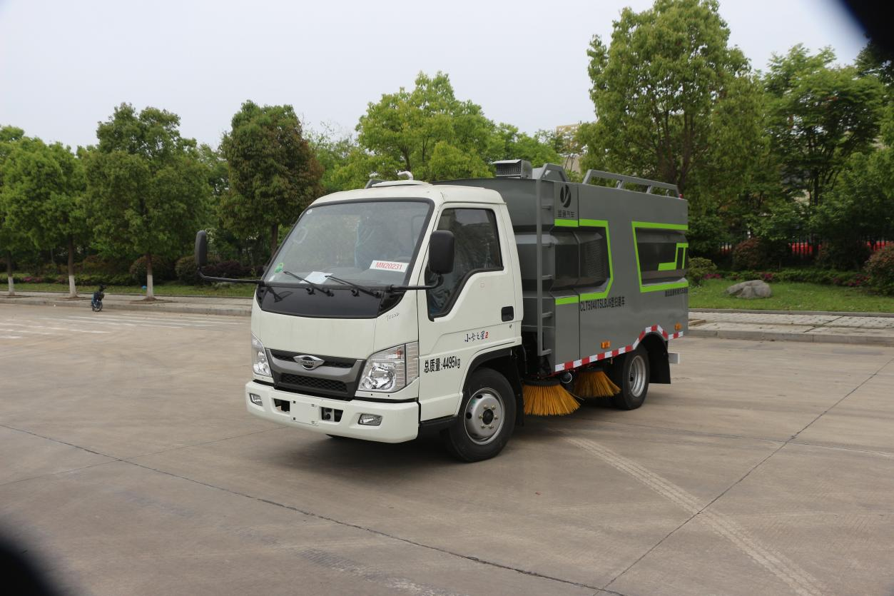 掃地清掃車-藍(lán)牌福田小型掃地車-湖北盈通掃路車廠家直銷