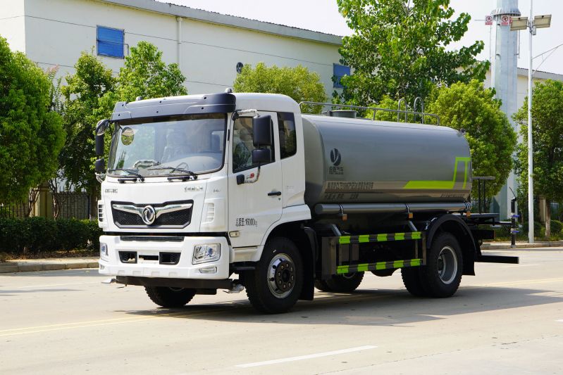 東風(fēng)福瑞卡灑水車(chē)，湖北盈通12噸灑水車(chē)廠家報(bào)價(jià)